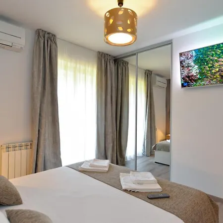 Elvis 1299 Apartman Vrsar