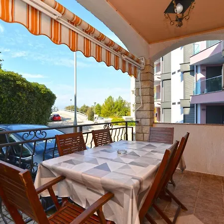 Apartment Elvis 1299 Vrsar