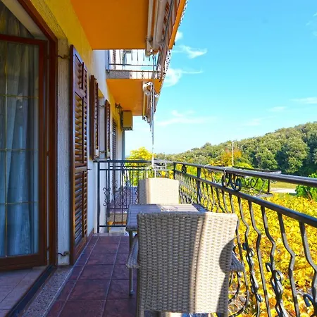 Elvis 1299 Apartment Vrsar