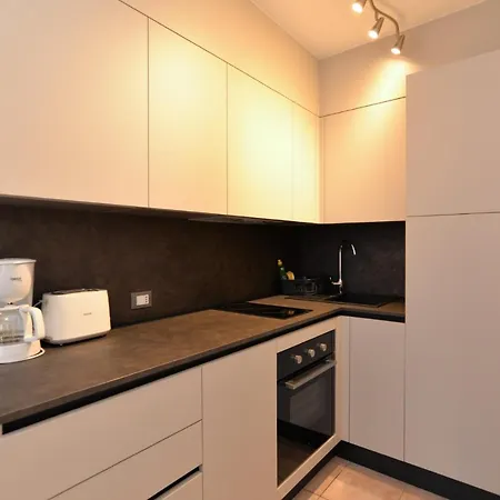 Elvis 1299 Apartment *