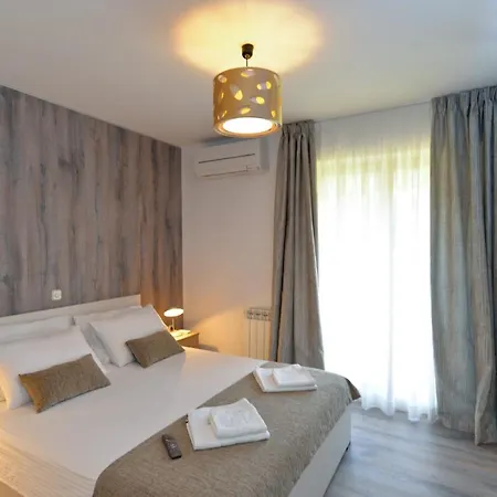 Elvis 1299 Apartment Vrsar