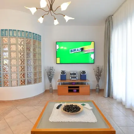 Elvis 1299 Apartamento