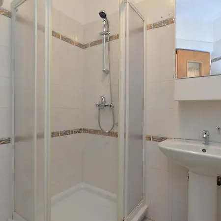 Elvis 1299 Apartamento