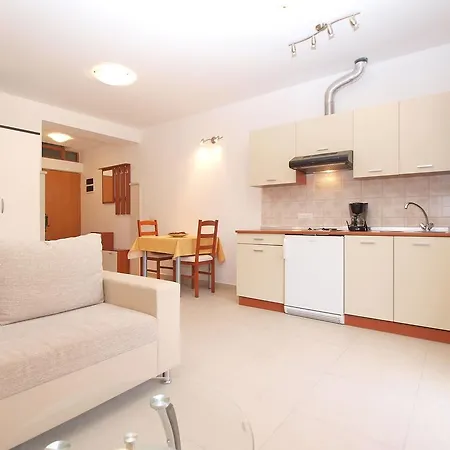 Apartment Elvis 1299 Vrsar