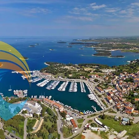 Elvis 1299 Apartment Vrsar